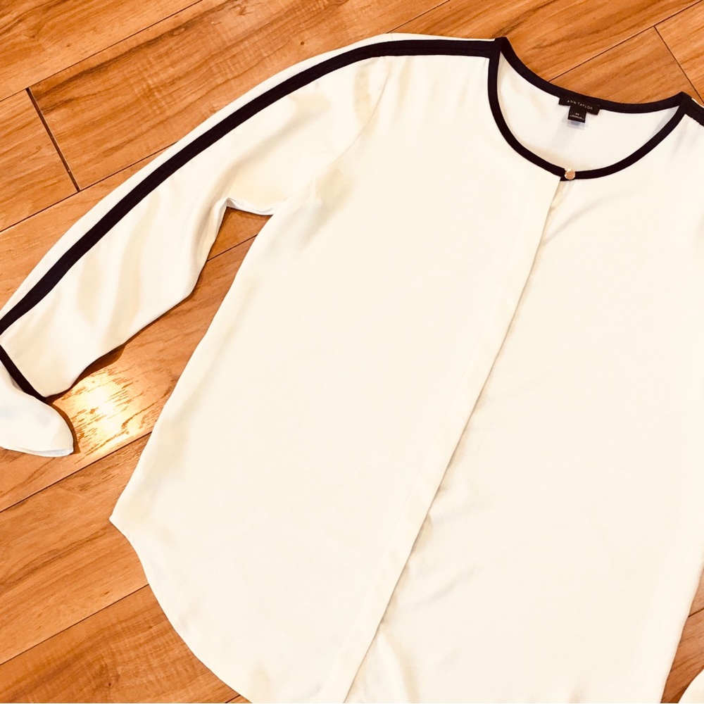 Ann Taylor blouse shirt top ivory cream workwear professional gold buttons - Picture 4 of 11